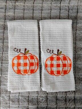 Embroidered Plaid Pumpkin Handtowel